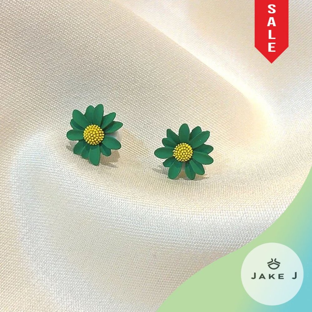 🍑Green Daisy Stud Earrings
